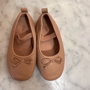 Girls Zara ballet flats size 22
